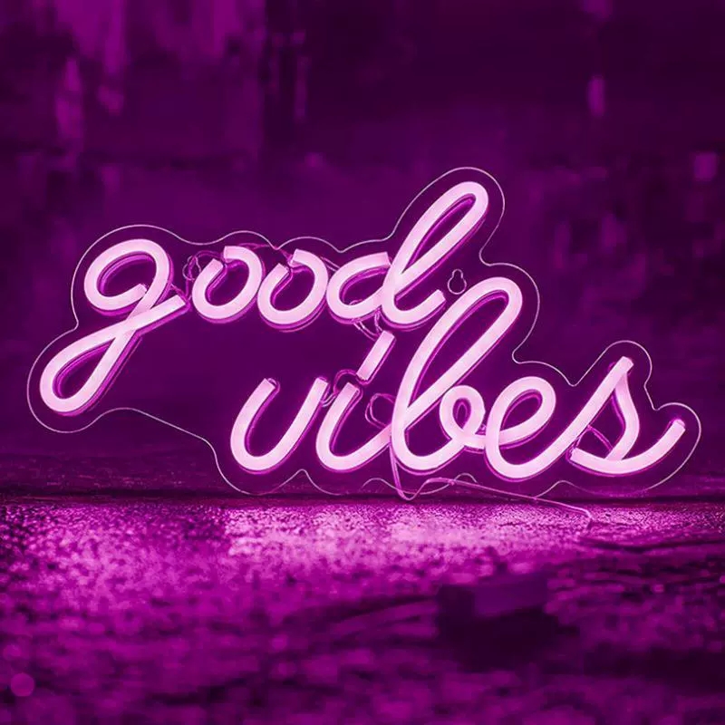 Wall mounted acrylic cube light box